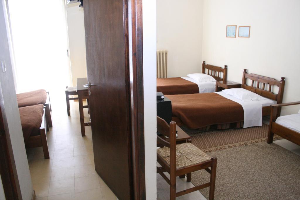 Aparthotel Iliahtides Amarynthos Cameră foto